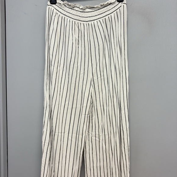 Striped Wide Leg Pants - Picture 3 of 8